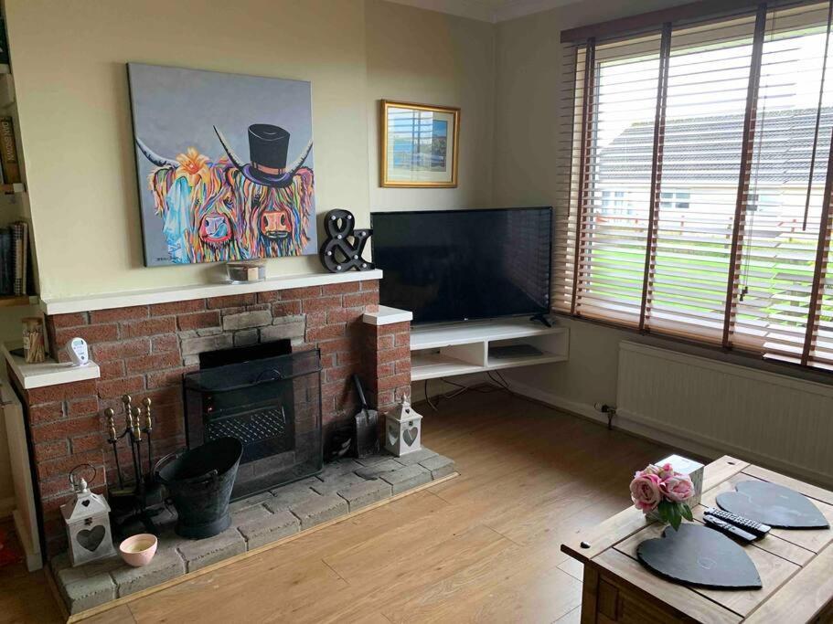 Relaxing 3-Bedroom Home พอทรี ภายนอก รูปภาพ